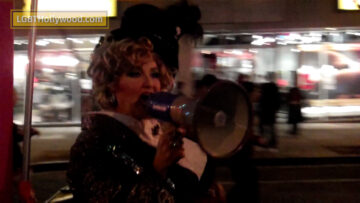 Momma.00 00 27 26.Still001